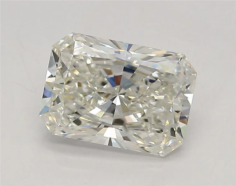 1.57Ct F VVS2 IGI Certified Radiant Lab Grown Diamond