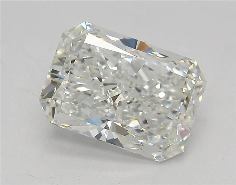 2.07Ct F VVS2 IGI Certified Radiant Lab Grown Diamond