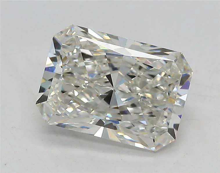 2.07Ct F VVS2 IGI Certified Radiant Lab Grown Diamond