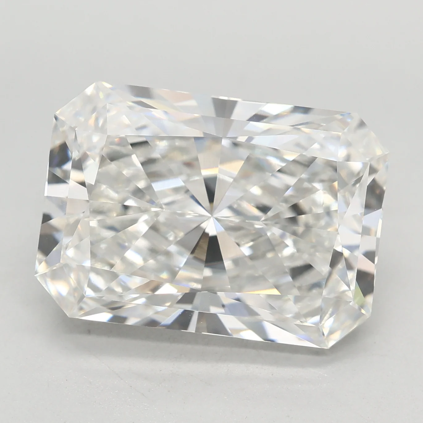 7.07Ct F VVS2 IGI Certified Radiant Lab Grown Diamond
