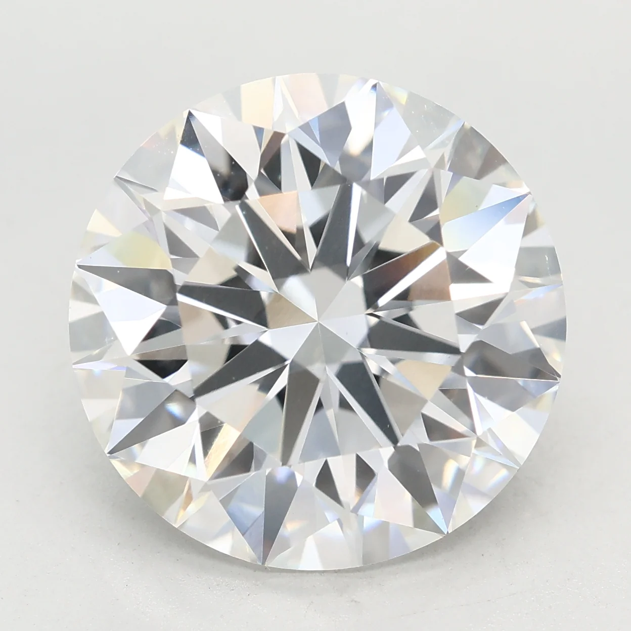 7.09Ct F VVS2 IGI Certified Round Lab Grown Diamond